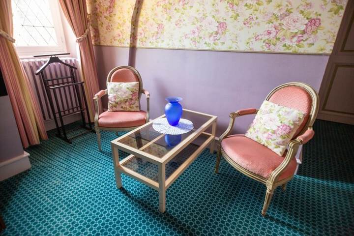 Room 75 of 169