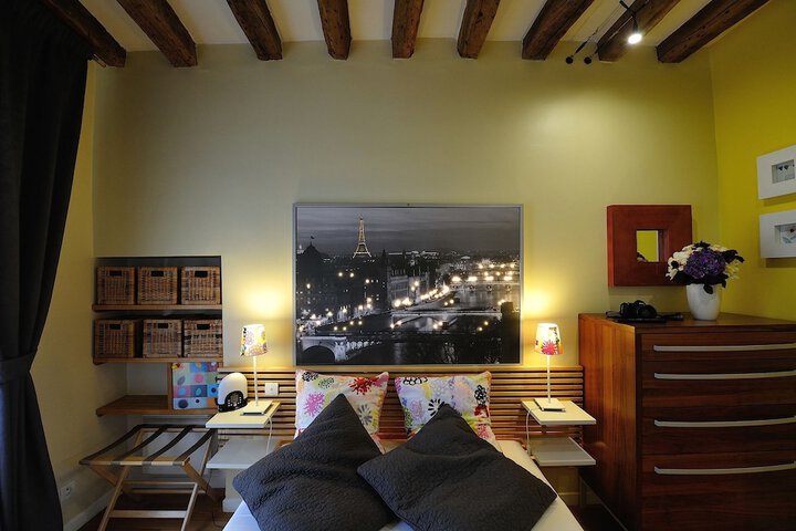 Room 34 of 648