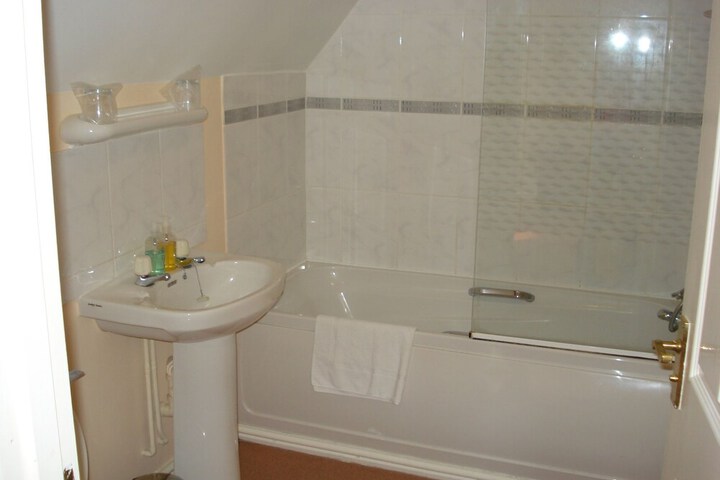 Room 16 of 24