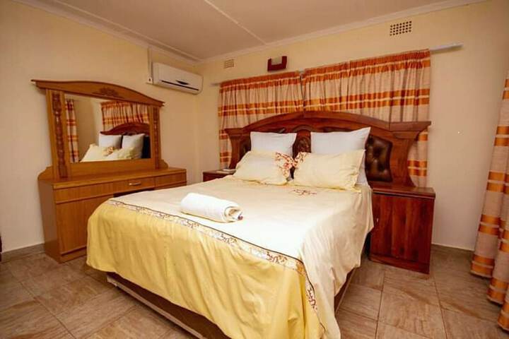 Room 5 of 34