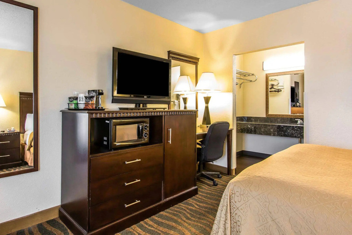 guest_rooms