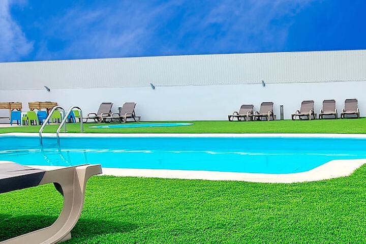 Pool 15 of 27
