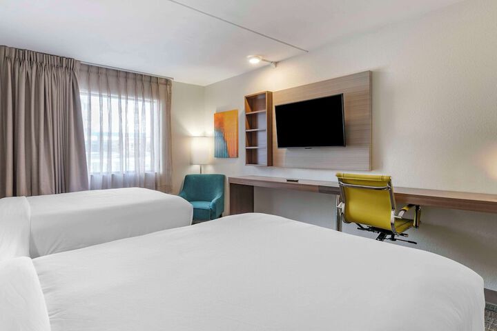 1 King Bed Suite (2 of 26)