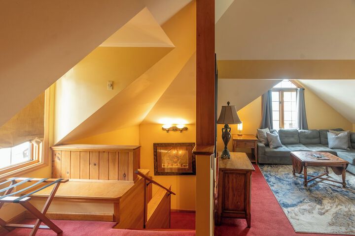 Room 42 of 100
