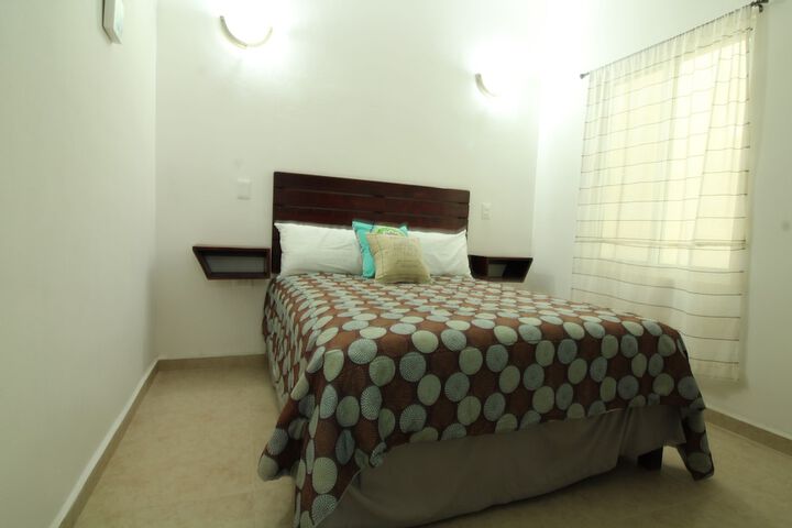 Room 11 of 27