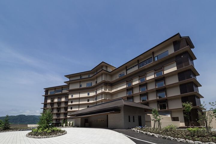 Exterior of The Lake Suite Ko No Sumika