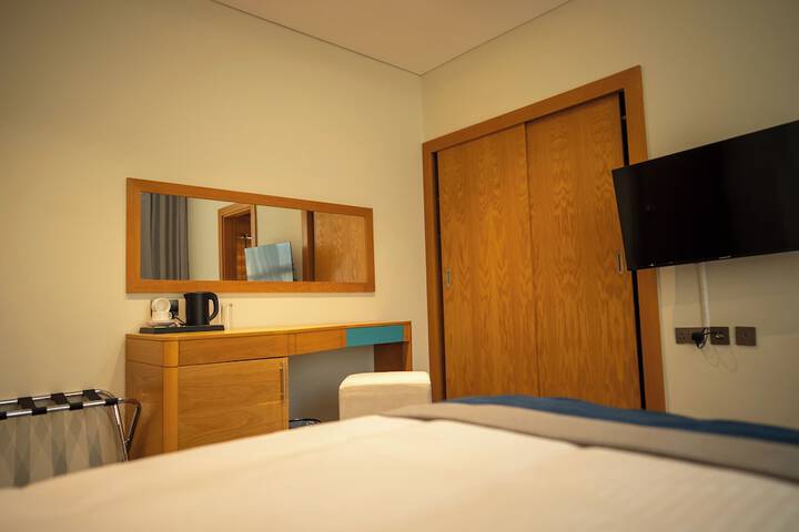 Room 11 of 82