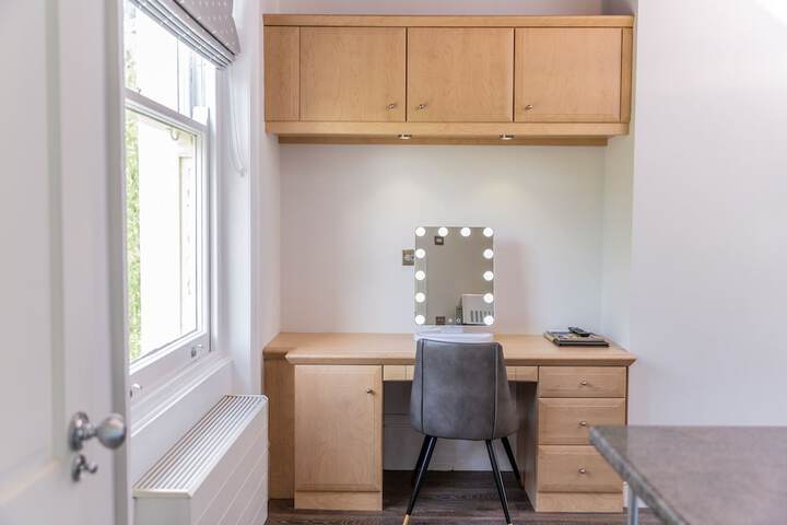 Room 51 of 205