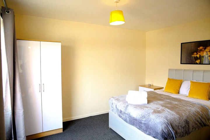 Room 2 of 14