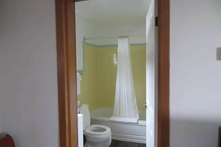 Room 27 of 30