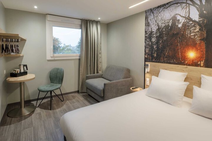 Room 15 of 66