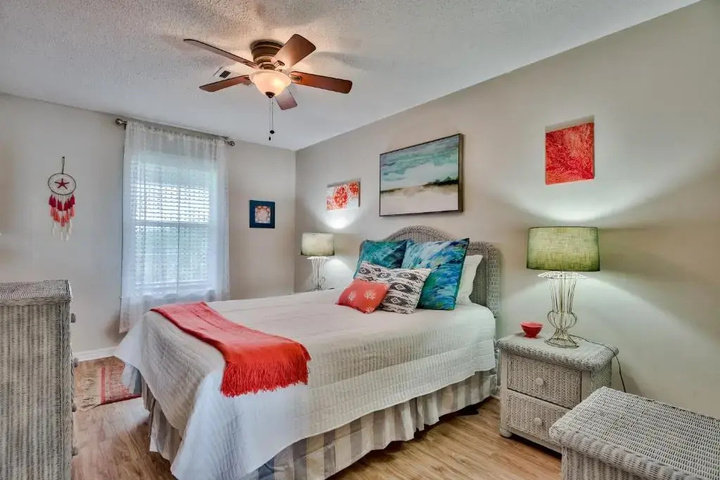 Room 4 of 22