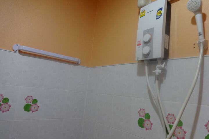 Room 18 of 25