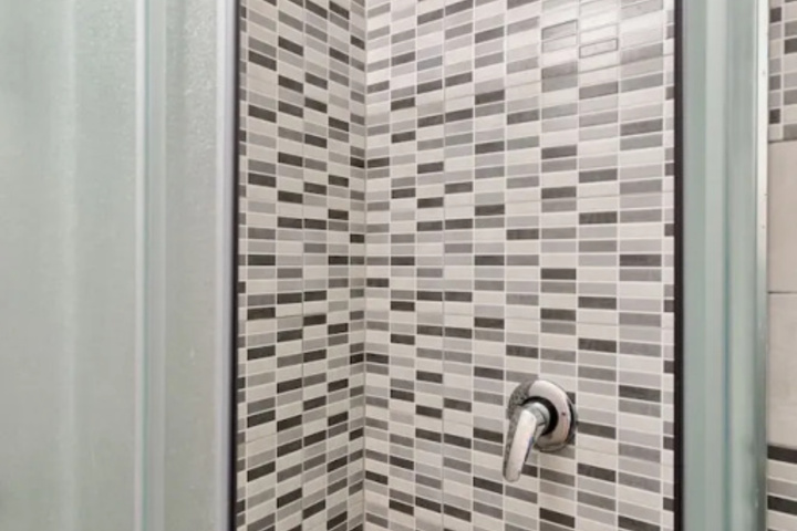 Room 3 of 3