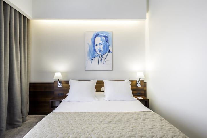 Room 9 of 59