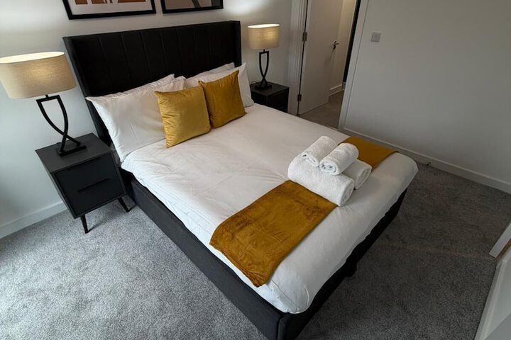 Room 2 of 74