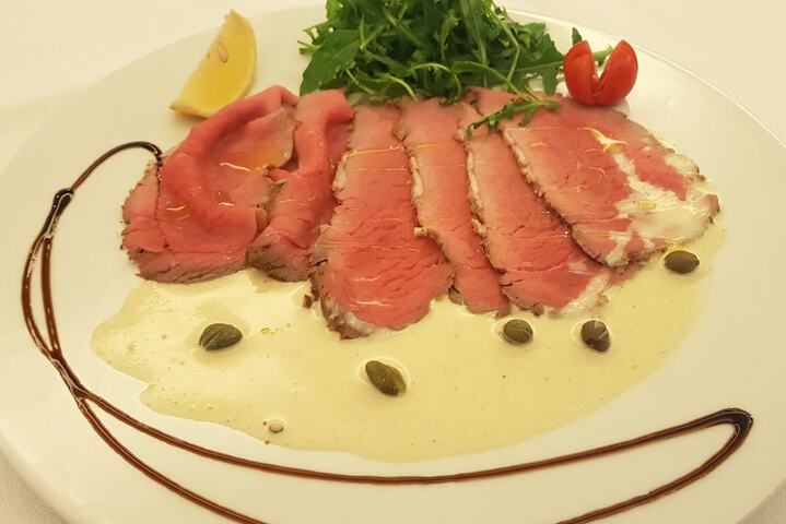 Dining 32 of 59