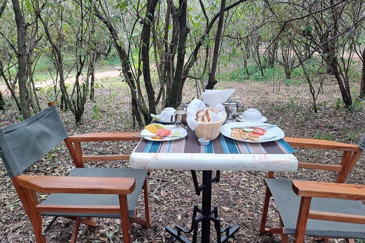 Dining 14 of 28