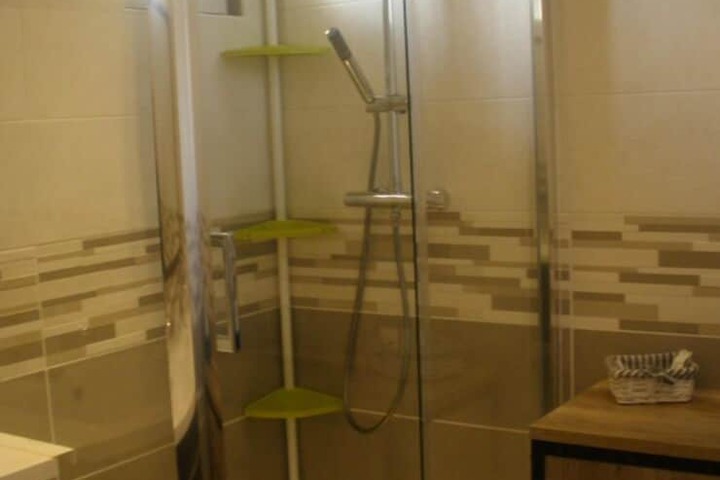 Room 12 of 16