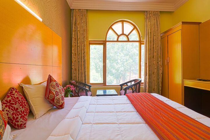 Room 28 of 59