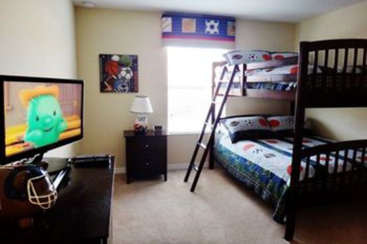 Room 33 of 268