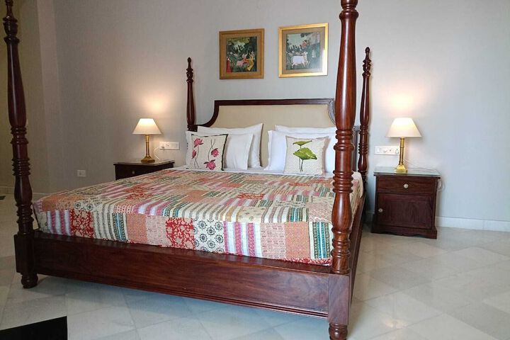Room 5 of 22