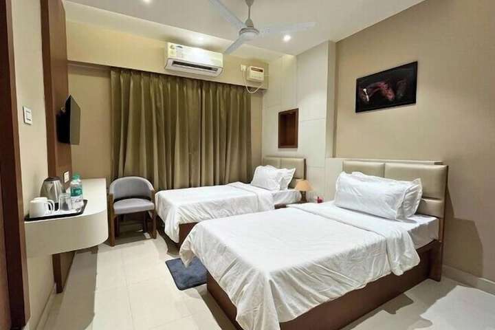 Room 14 of 53