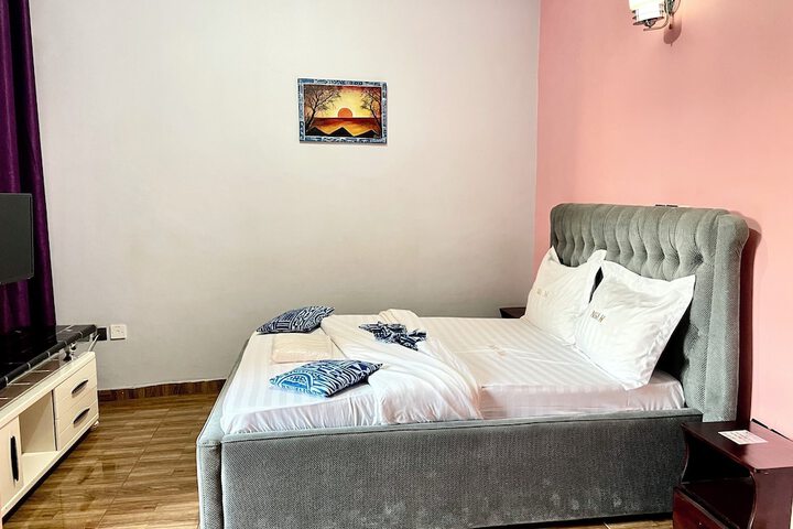 Room 49 of 118