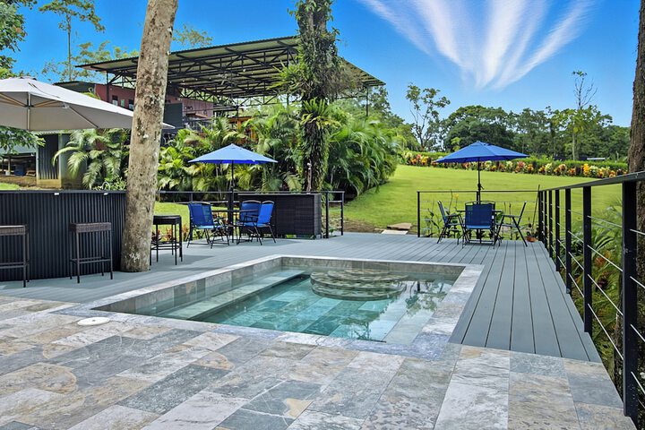 Pool 324 of 391