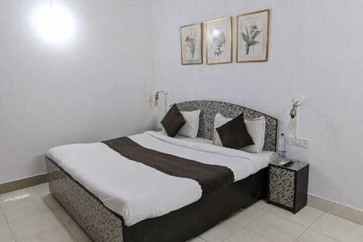 Room 6 of 7