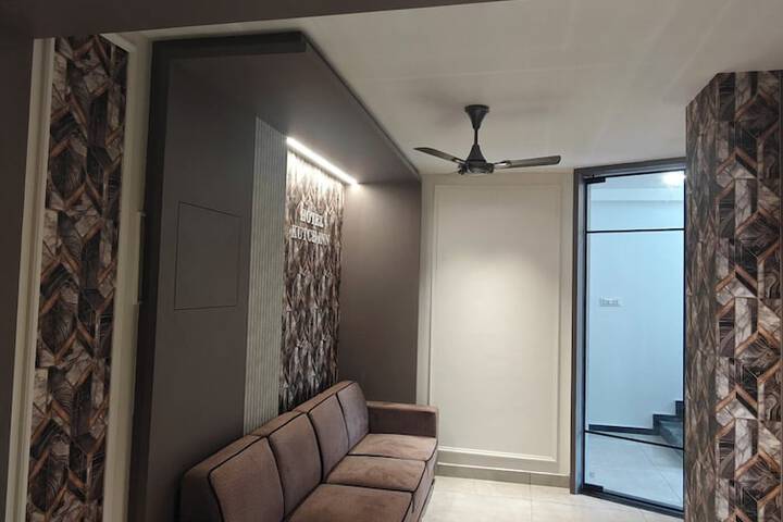 Room 14 of 20