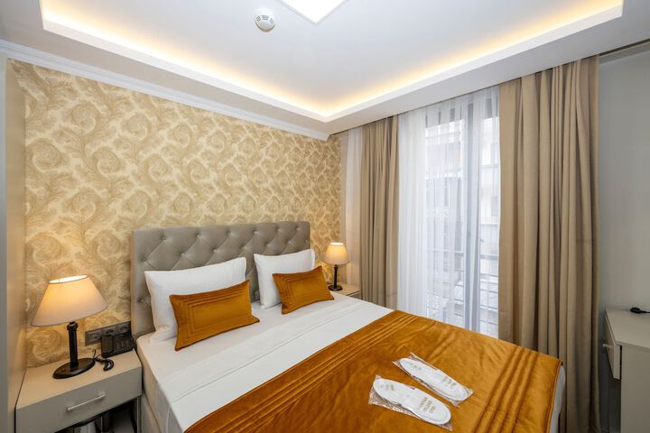 Room 52 of 75