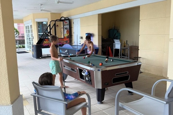Pool 115 of 168