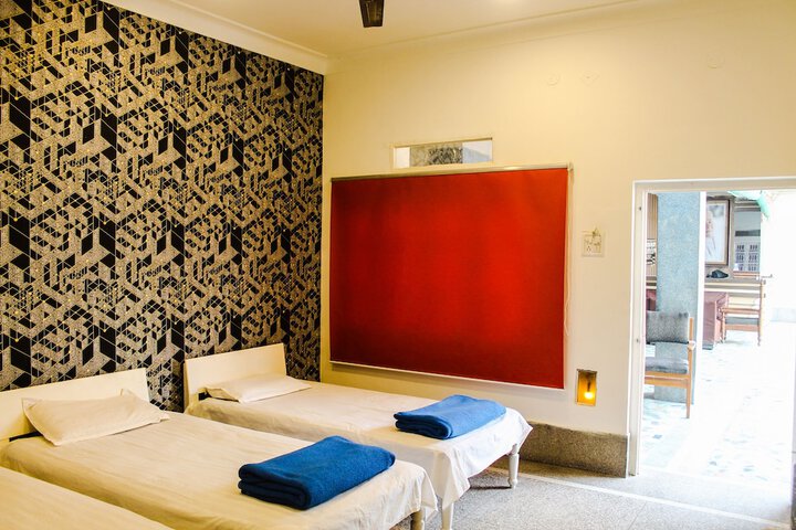 Room 6 of 62