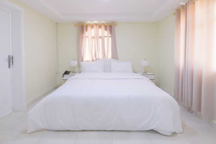 Room 11 of 36