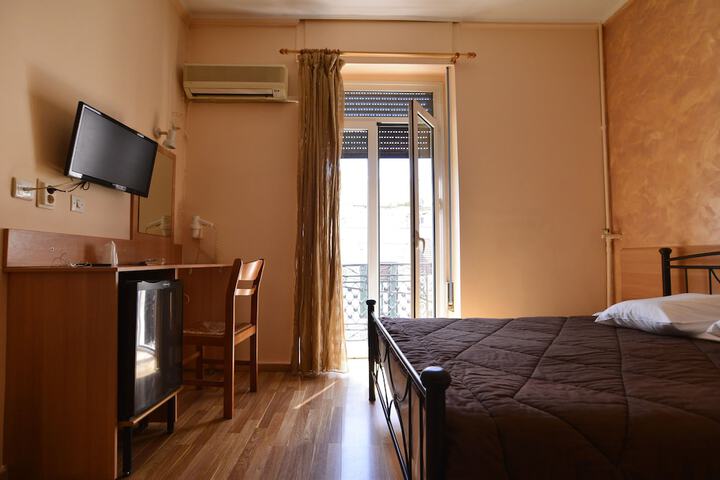 Room 14 of 35