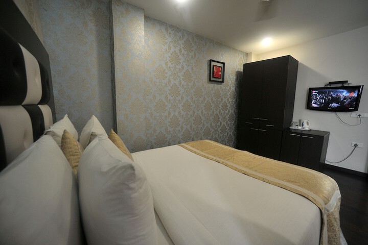 Room 11 of 57