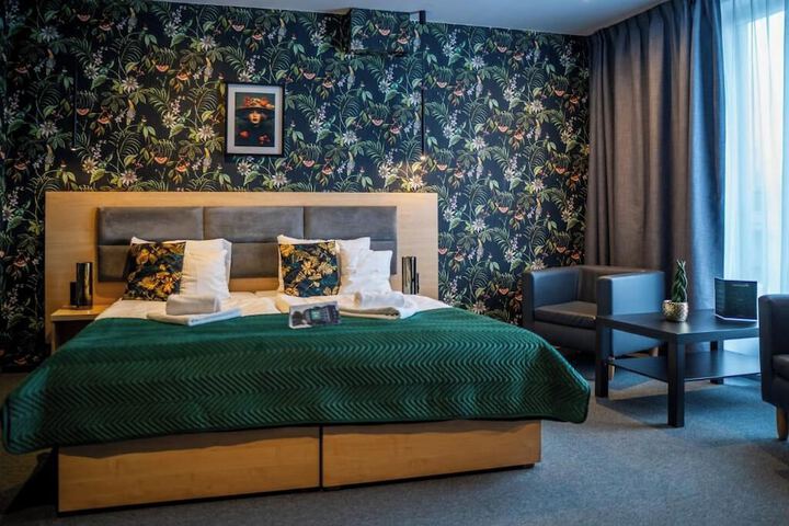 Room 14 of 84