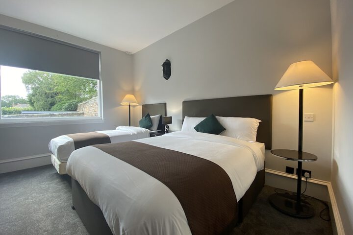 Room 3 of 86