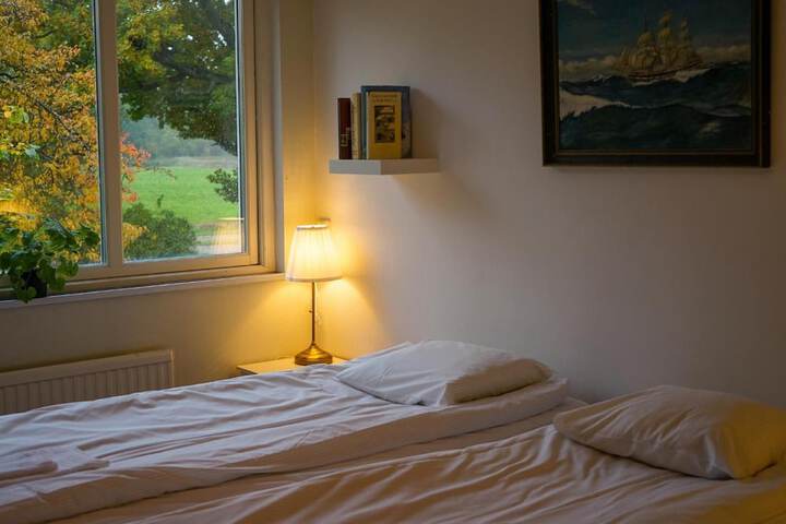 Room 2 of 42
