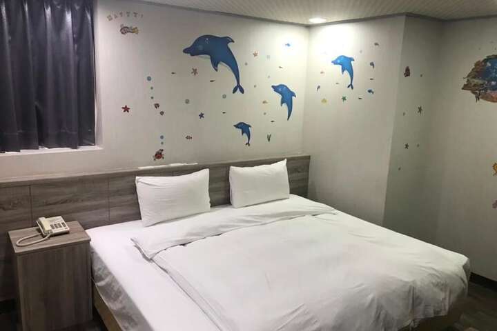 Room 15 of 46