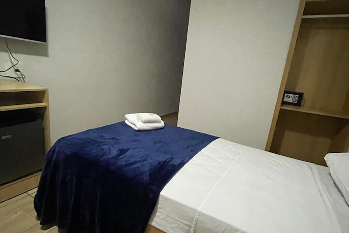 Room 32 of 71