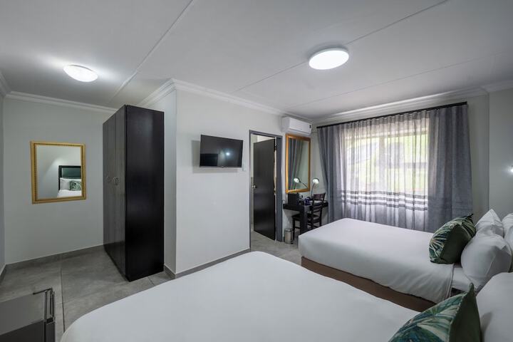 Room 38 of 129