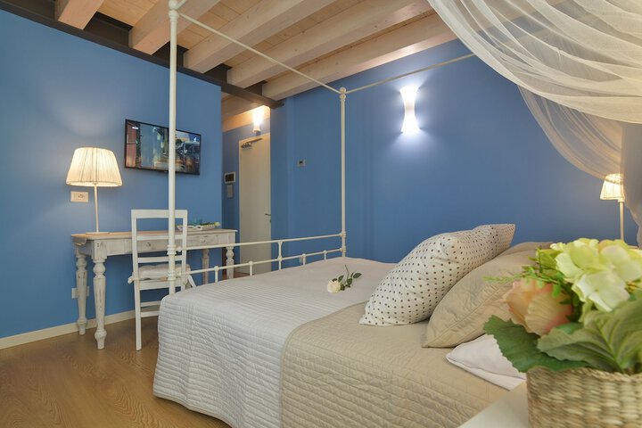 Room 14 of 69