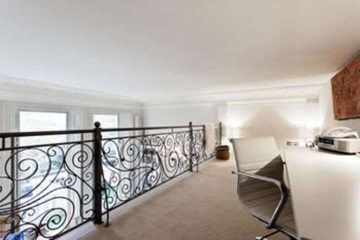 Room 43 of 119