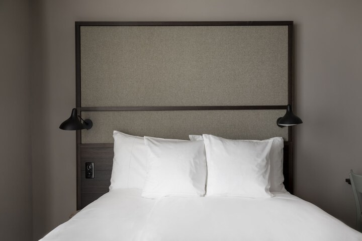 Room 16 of 70