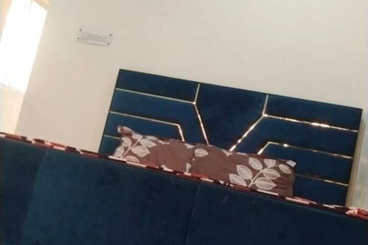 Room 4 of 14