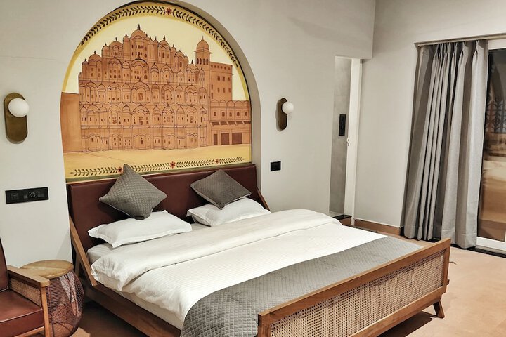 Room 15 of 26