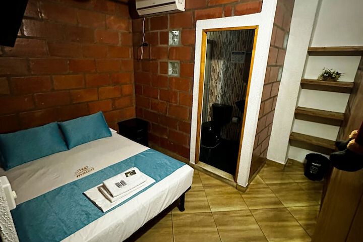 Room 14 of 50