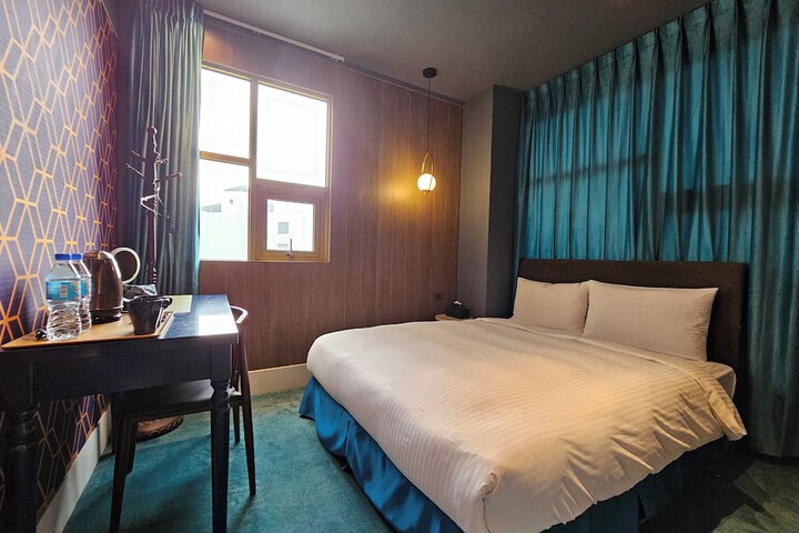 Room 14 of 49